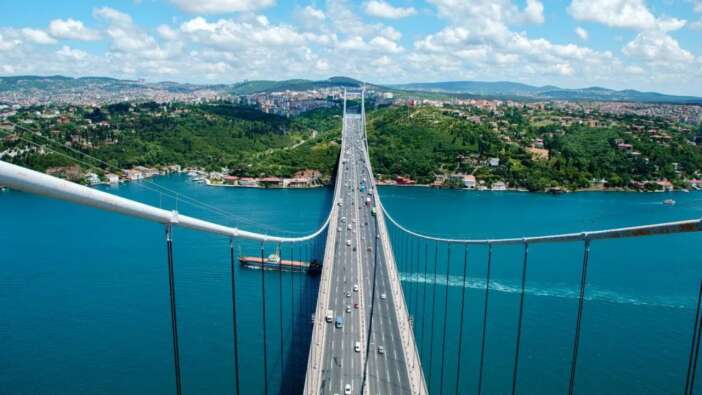 İstanbul Boğazı'nda gemi trafiği çift taraflı olarak askıya alındı!