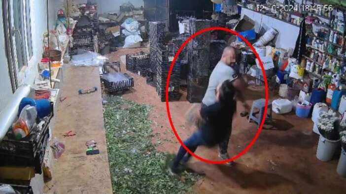 Tek yumrukla komalık etti! Çiçekçilerin fotoğraf paylaşımı tartışması...