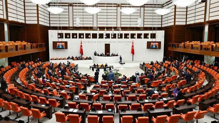 AK Parti'den yeni kanun teklifi! Çakar ve ruhsatsız silahlara cezalar artıyor!