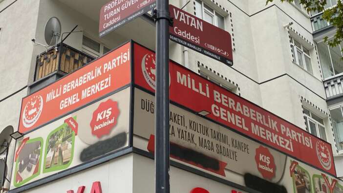 Milli Beraberlik Partisi'nde uyuşturucu partisi: Ankara'daki genel merkeze yapılan baskında 7 gözaltı