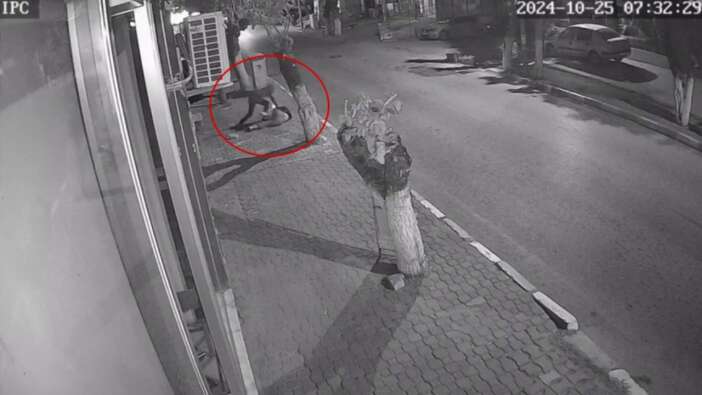 Takıntılı komşu çocuğu genç kızı boynundan bıçaklayıp kaçtı, adaletten kaçamadı