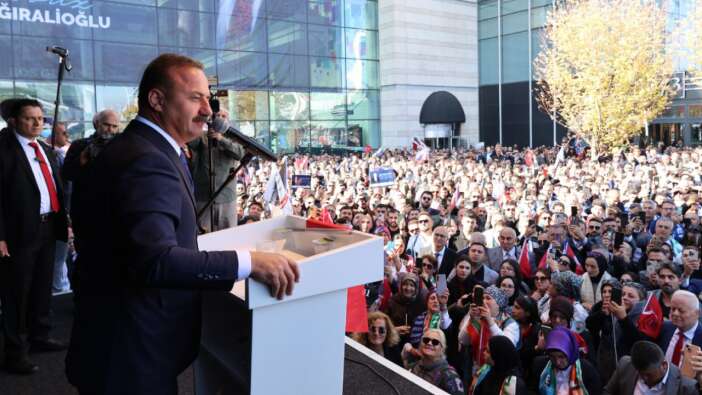 Anahtar Parti (A Parti) kuruldu; Yavuz Ağıralioğlu'nun parti lansmanında coşkulu kalabalık