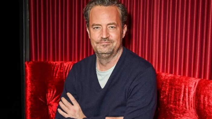 Friends oyuncuları Matthew Perry'yi ölüm yıl dönümünde andı