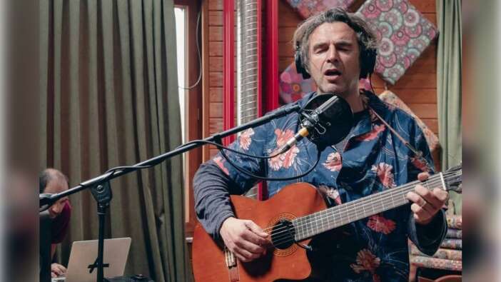 Müzik dünyası yasta! Ünlü müzik grubu Peyk'in solisti hayatını kaybetti