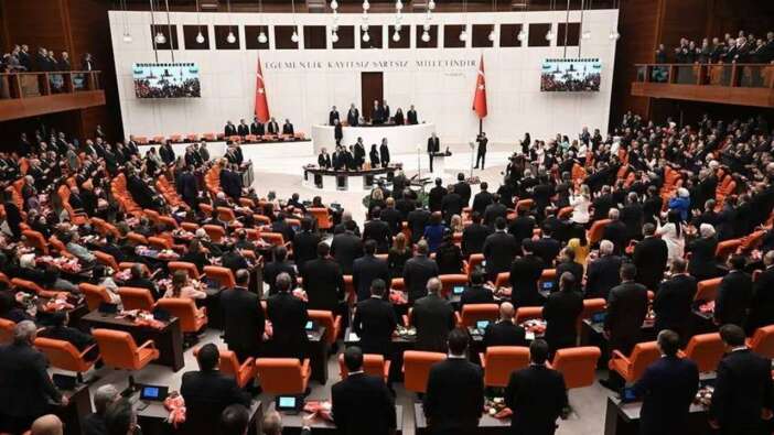 TBMM'de kabul edildi: Kadınların soyadına ilişkin düzenlemeyle ilgili yeni karar!