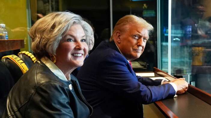 Trump'ı ikinci kez başkan yapan demir leydi! Trump'ın dinlediği tek kadın: Susie Wiles, ABD tarihindeki ilk kadın Beyaz Saray Özel Kalem Müdürü oldu