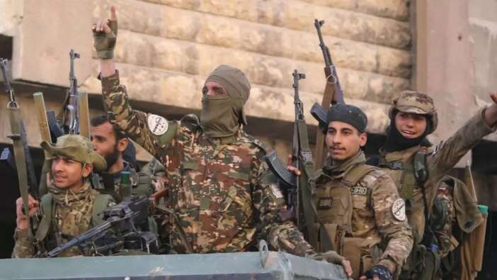 Muhalifler, PKK/YPG'nin kontrolündeki Tel Rıfat'ı tamamen kuşattı!