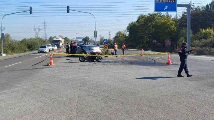 Bolu son dakika haberi: Motosiklet otomobille çarpıştı: 1 yaralı...