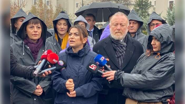 DEM fabrika ayarlarına döndü! Halep'te Türk bayrağını görünce zırlamaya başladılar