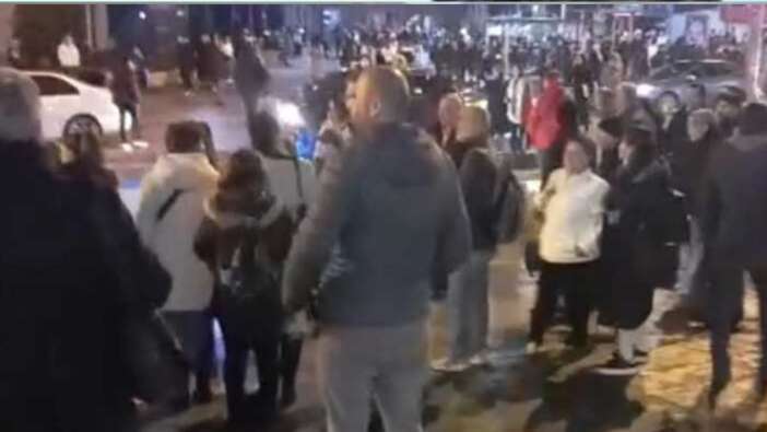 Ankara Batıkent metro durağında yangın paniği!