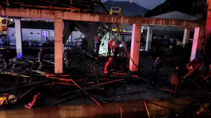 Trabzon son dakika: Çöken inşaatta 3 işçi yaralandı, 1 kişi aranıyor