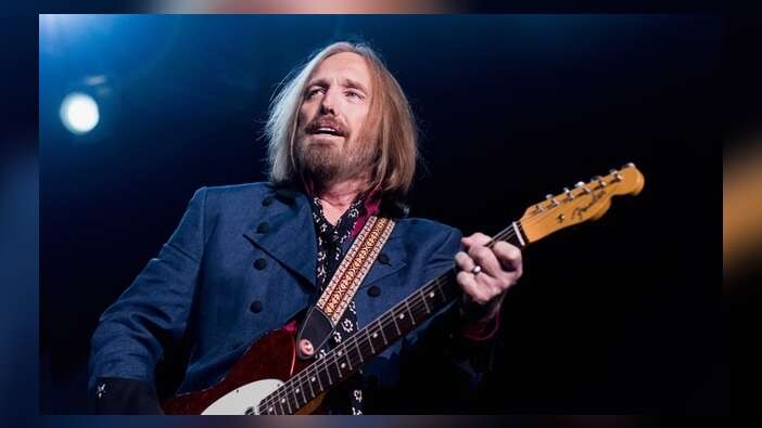 Rock yıldızı Tom Petty hayatını kaybetti...