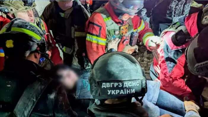 Ukrayna'da hedef siviller! Rusya hava saldırısı düzenledi! Kiev'de bina vuruldu!