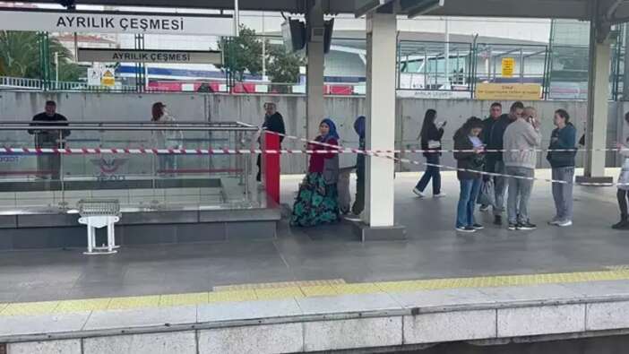 Marmaray Ayrılık Çeşmesi durağında intihar girişimi! Seferler aksadı!