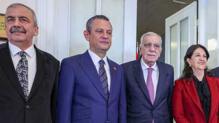 CHP-DEM Parti heyeti görüşmesi sona erdi! Özgür Özel'den ilk açıklama: Tavrımız Meclis odaklı ilerleme yönündedir!