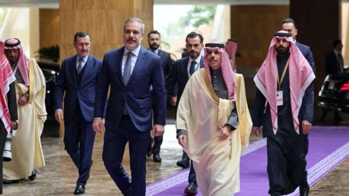 Riyad'da tarihi zirve! Bakan Fidan'dan kritik mesajlar: Üzerimize düşeni yapmaya hazırız!
