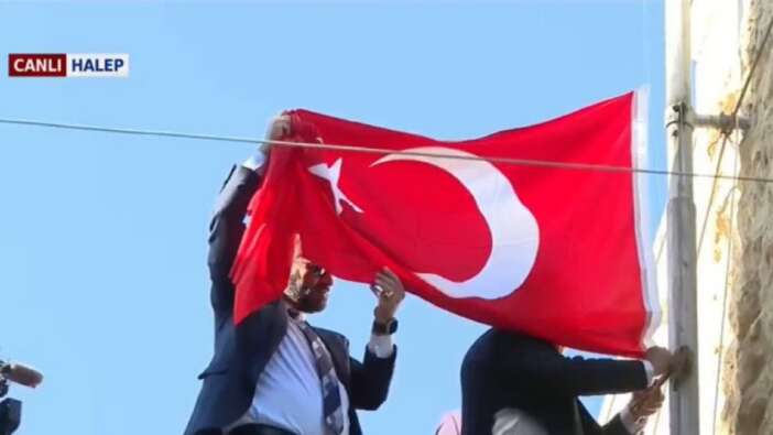 Türk Bayrağı göndere çekildi! Halep'teki Türkiye Başkonsolosluğu 13 yıl sonra açıldı...