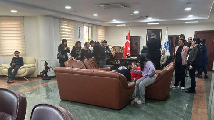 CHP'li belediyeye haciz şoku: Eşyalarına el konuldu!