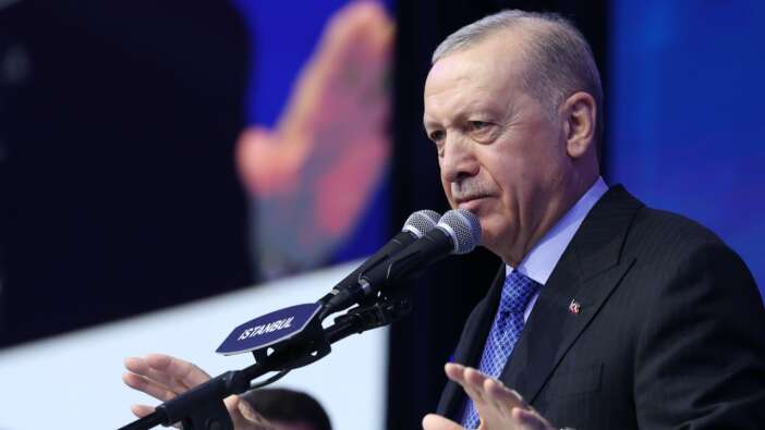 8 Şubat Cumartesi gazete manşetleri! Hürriyet, Milliyet, Sabah, Takvim, Cumhuriyet, Sözcü manşetleri...