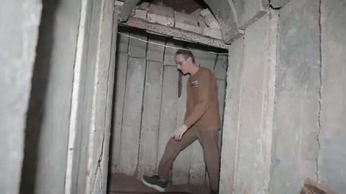 İsrailli esirler tutulmuştu! Kassam rehinelerinin tutulduğu tüneller ilk kez paylaşıldı...