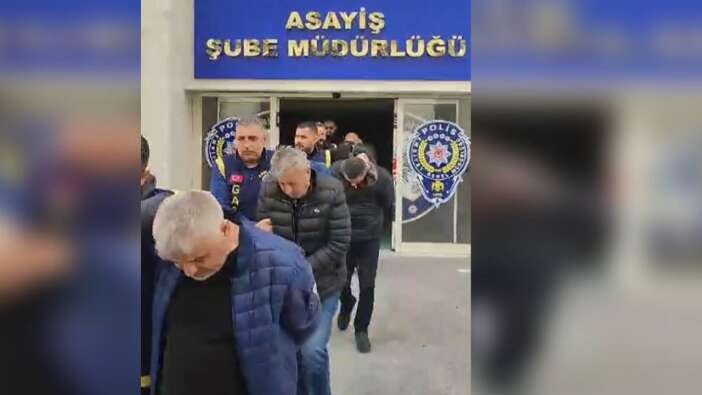 Şantaj ve tehditle imzalattıkları senetlerle 17 milyon liralık vurgun yapan çete çökertildi: 5 gözaltı