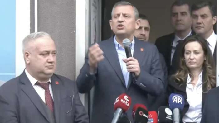 Cumhurbaşkanı Erdoğan'a 'şiir bilmez' diyen Özgür Özel kendi ayağına sıktı! Erdoğan’ın hapse girmesine neden olan 'Asker Duası' şiirini yanlış okudu!
