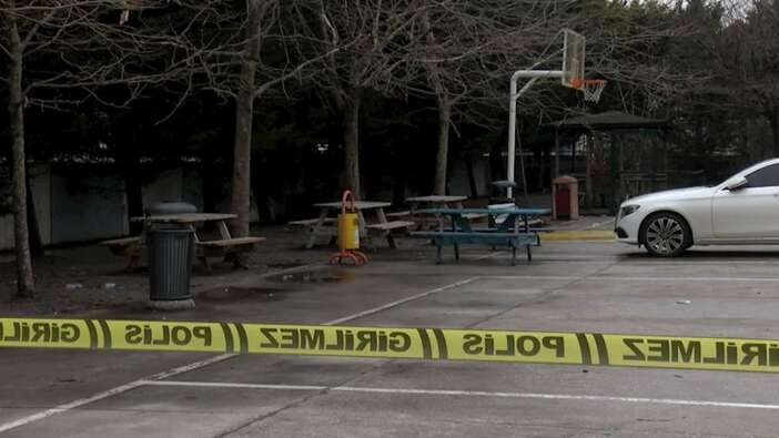 Komşu dehşeti! Beylikdüzü’nde site toplantısı kanlı bitti: 3 yaralı