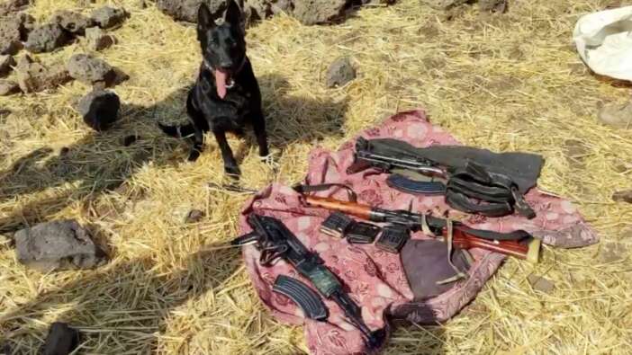 Organize suç örgütüne operasyon! Ele geçirilen mühimmat pes dedirtti: Onlarca kalaşnikof ve makineli tüfek...