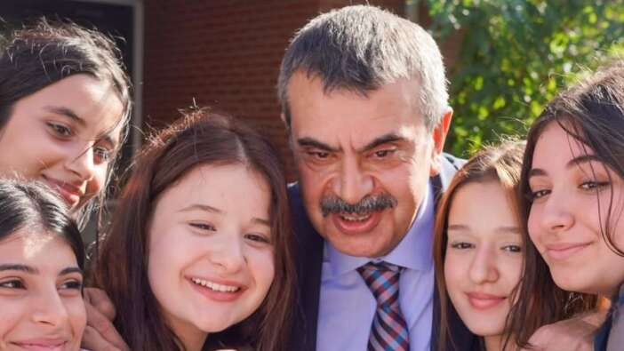 Bakanlık düğmeye bastı... Liselerde eğitim yeniden 3 yıl oluyor