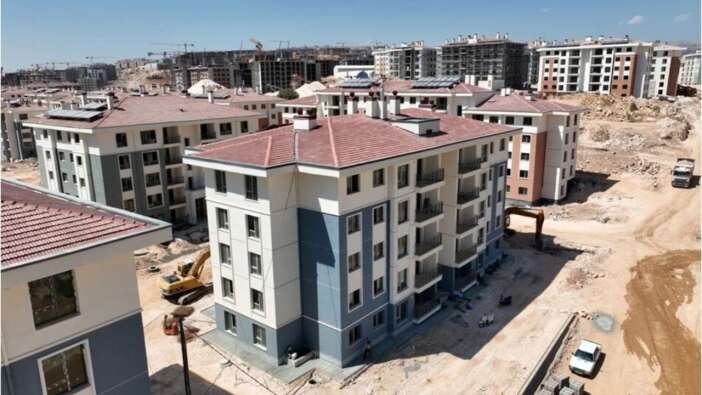 Emlak Konut'tan orta gelirli ailelere peşinatsız konut kampanyası! İşte en çok merak edilen 11 soru ve cevabı