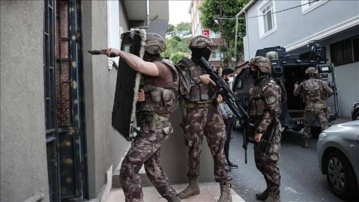 İzmir merkezli DHKP-C operasyonu: 11 ilde 30 şüpheli gözaltında!