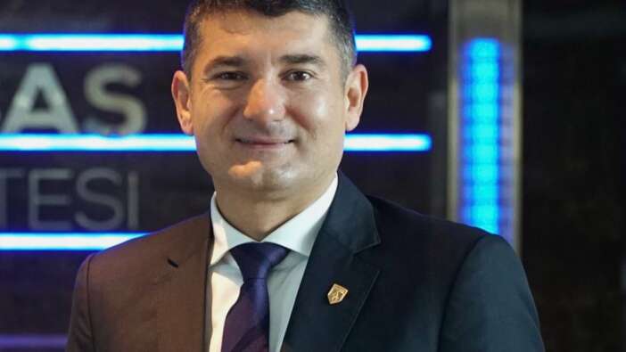 Prof. Çağrı Erhan kimdir nereli? Kaç yaşında, evli mi?