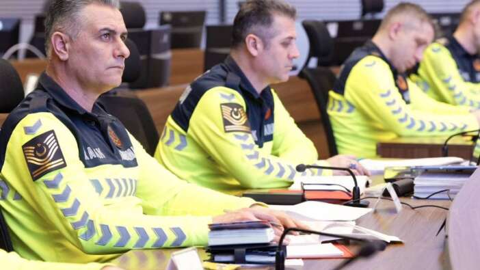 Trafikte denetimler ve polis sayısı artıyor... Bakan Yerlikaya'dan önemli açıklama