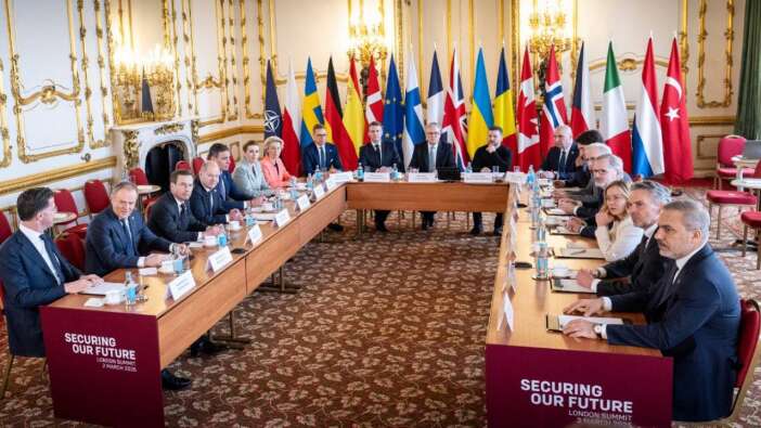 Almanya'dan Ukrayna'ya mali ve askeri destek... Scholz: Rus bombardımanı durdurulmalı
