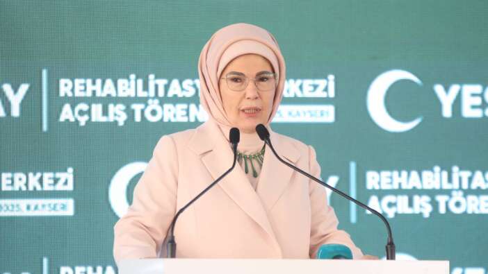 Emine Erdoğan: Çocuklarımızı bu 'dijital dadılar'ın elinden kurtaralım