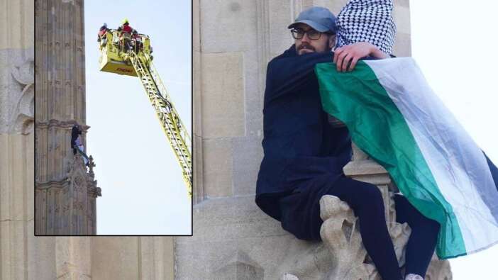 Londra'da hareketli saatler; Big Ben'e çıplak ayak tırmanan bir protestocu Filistin bayrağı açtı