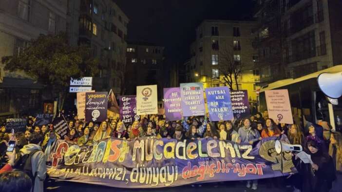 İstiklal Caddesi 8 Mart'a kapalı; yürüyüş yapmak isteyen gruba izin verilmedi