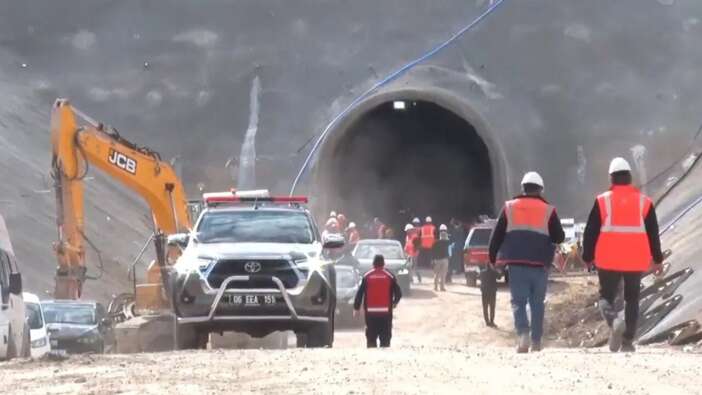 Kayseri'deki hızlı tren inşaatında göçük! Vali acı haberi verdi: 1 işçi hayatını kaybetti, yaralılar var