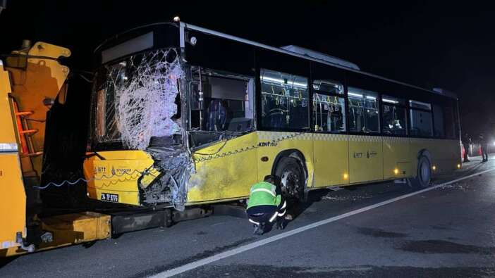 Sarıyer'de İETT otobüsüyle kafa kafaya çarpışan aracın sürücüsü hayatını kaybetti