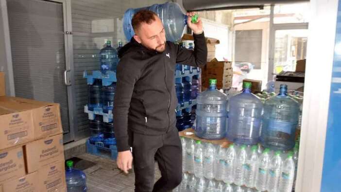 Karaman'da şebeke suyunda petrol hidrokarbonları paniği: Damacana satışları patladı...
