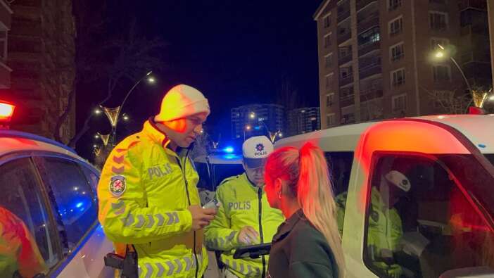 Polisten kaçan ehliyetsiz sürücüden pişkin savunma: Bu cezalar beni yıldırmaz