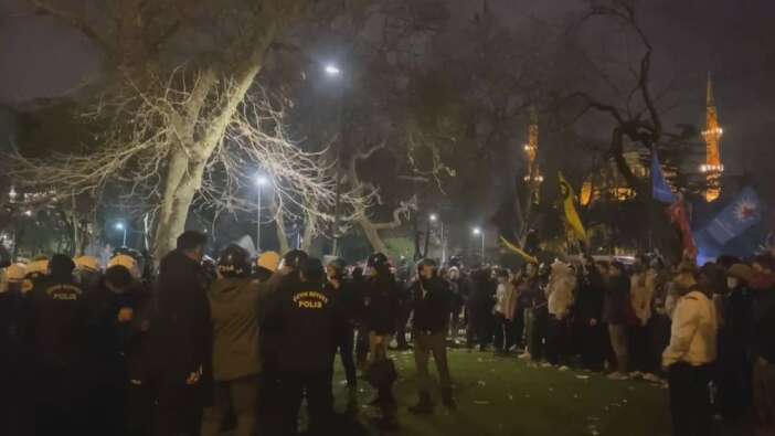 Saraçhane'de taşkınlık yapanlara polis müdahalesi