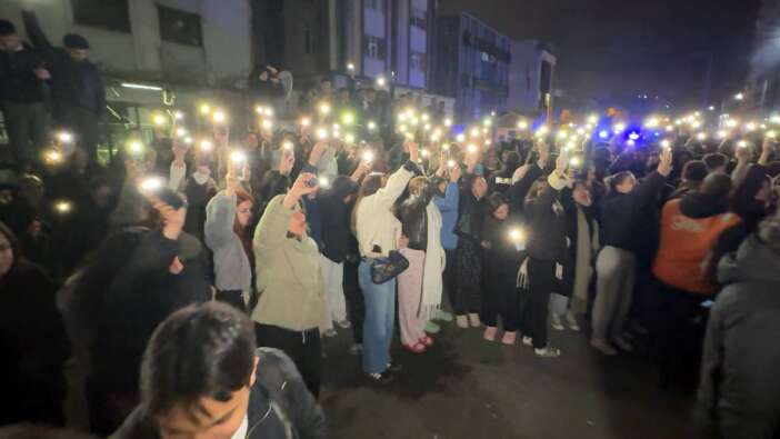 Avcılar'da kız öğrenci yurdunda taciz skandalı; öğrenciler yönetimi protesto etti