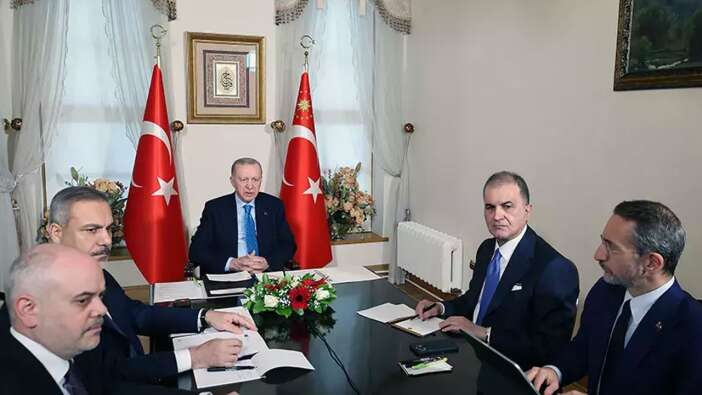 Cumhurbaşkanı Erdoğan Dolmabahçe'de Çevrimiçi Liderler Toplantısı'na katıldı
