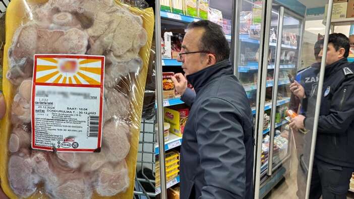 Çorum'da halkın sağlığını hiçe saydılar! Son kullanma tarihi geçen ürünleri satan zincir market şubesine kapatma cezası...