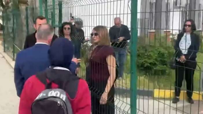 KKTC 28 Şubat karanlığına gömüldü! İrsen Küçük Ortaokulu'nda rezalet! Başörtülü öğrenci okula alınmadı!
