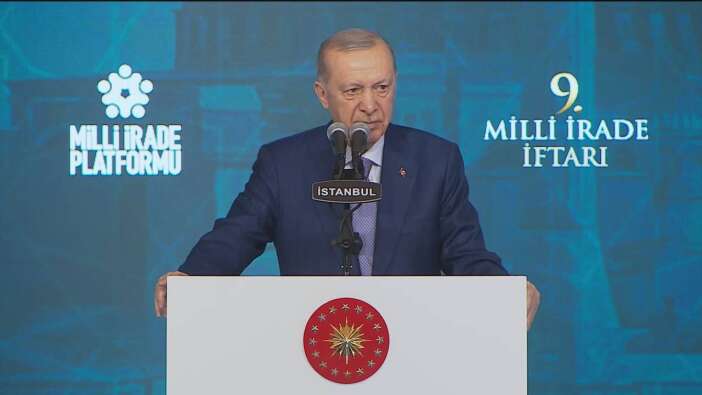 Cumhurbaşkanı Erdoğan: Cumhuriyeti kurmakla övünen bir partinin genel başkanı çıkıyor resmen siyasi mandacılık talep ediyor