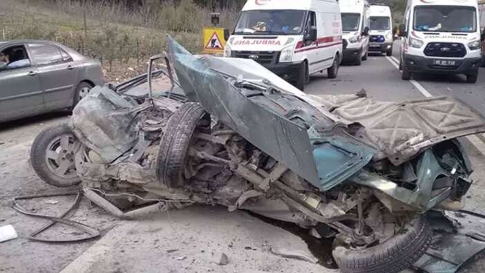 Balıkesir'de korkunç kaza! 4 araç birbirine girdi! Bayramın ilk gününde acı haber