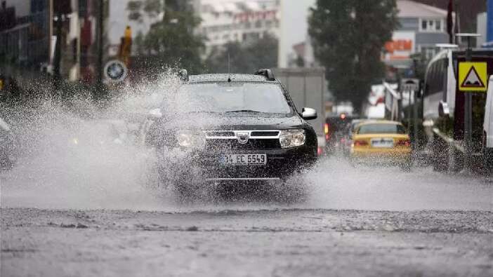 İstanbul dahil çok sayıda il için kuvvetli kar ve yağmur alarmı! Günlerce etkili olacak...