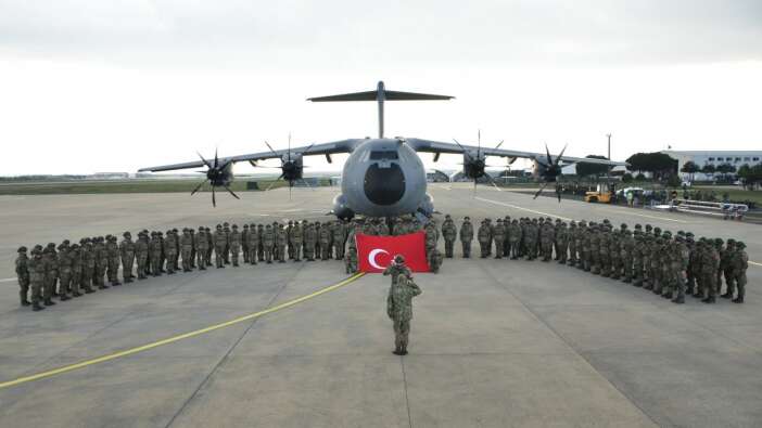 Kosova görevini başarıyla tamamlayan Türk komandoları yurda döndü